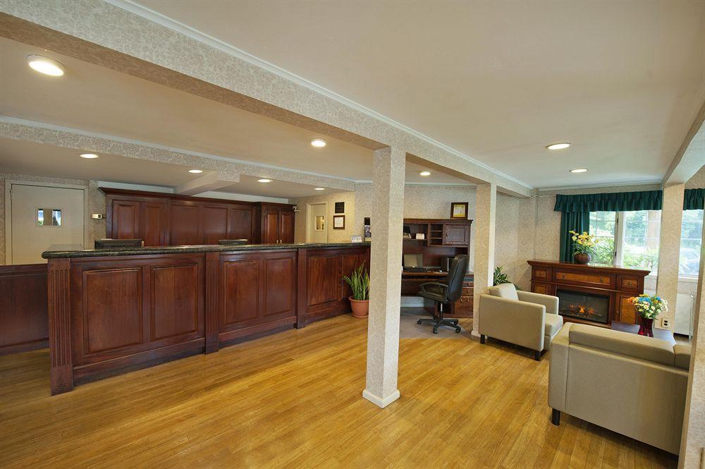 Surestay Plus By Best Western Woodbury Inn Интерьер фото