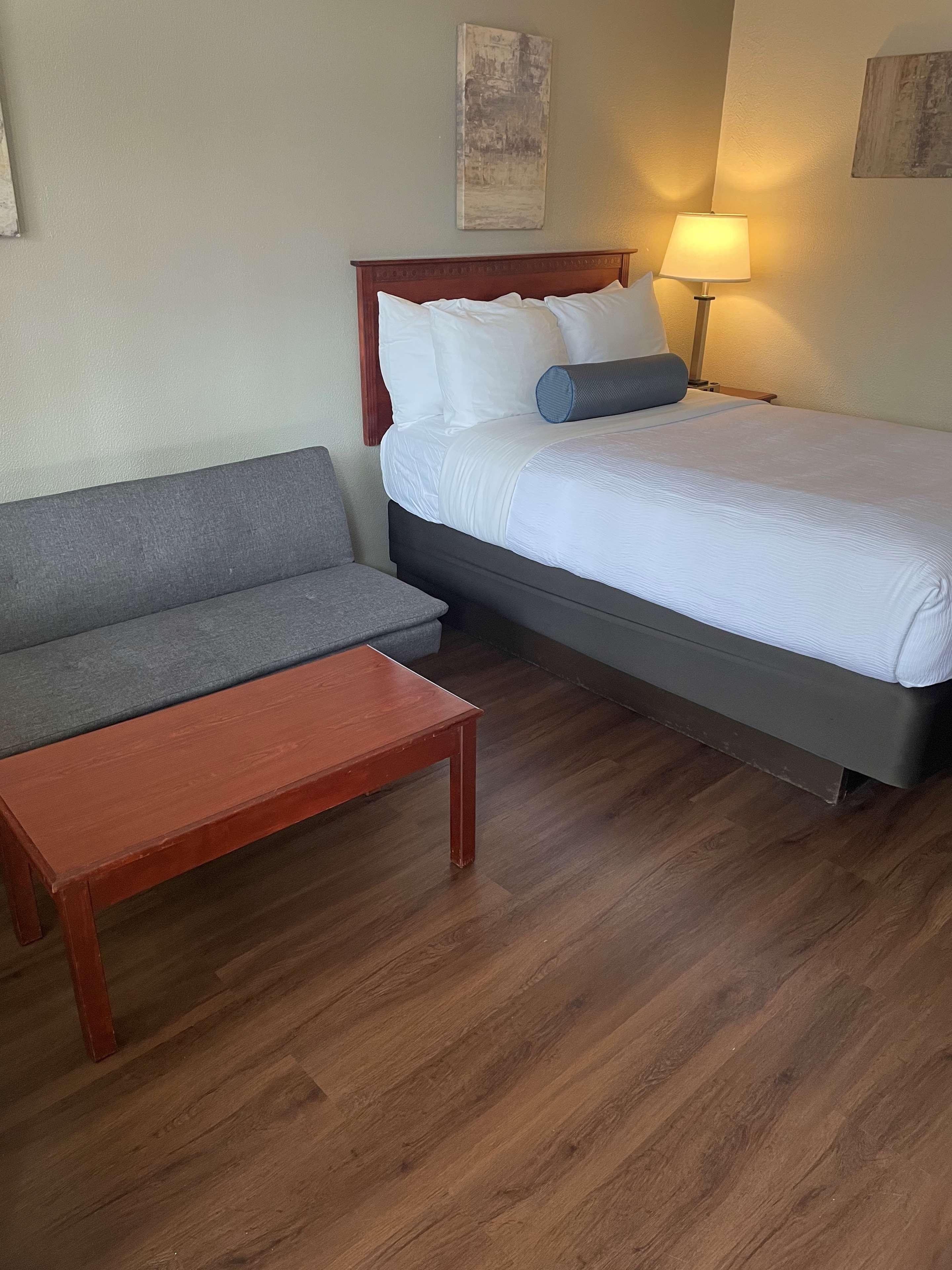 Surestay Plus By Best Western Woodbury Inn Экстерьер фото
