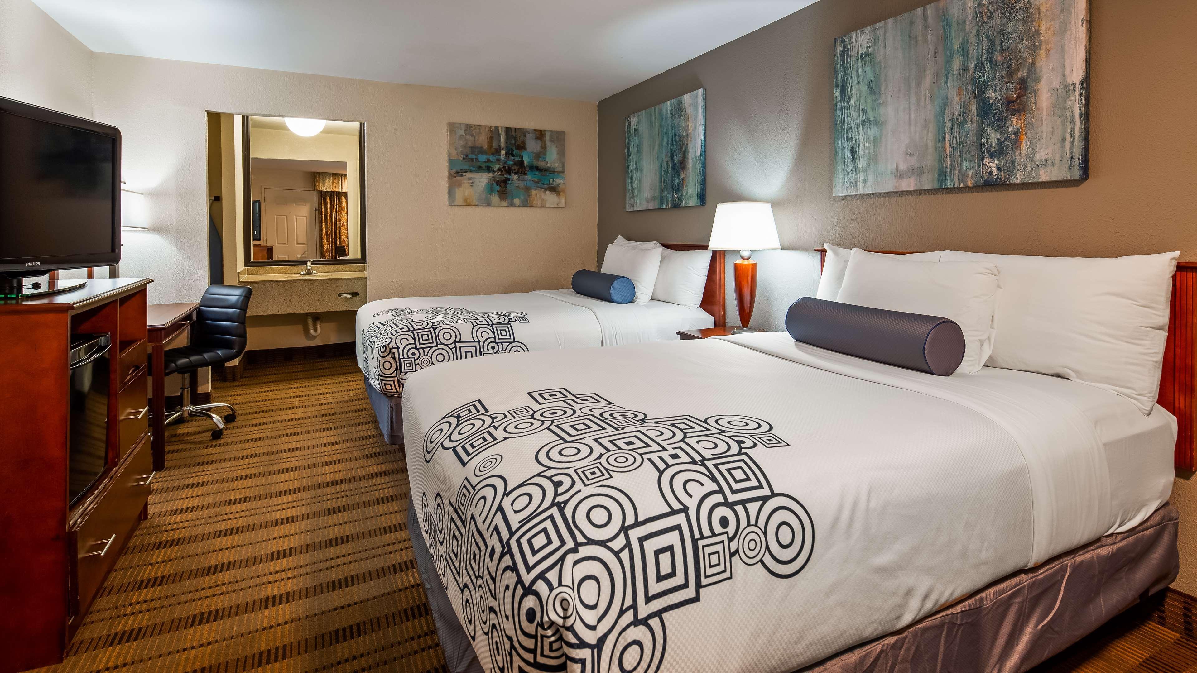 Surestay Plus By Best Western Woodbury Inn Экстерьер фото
