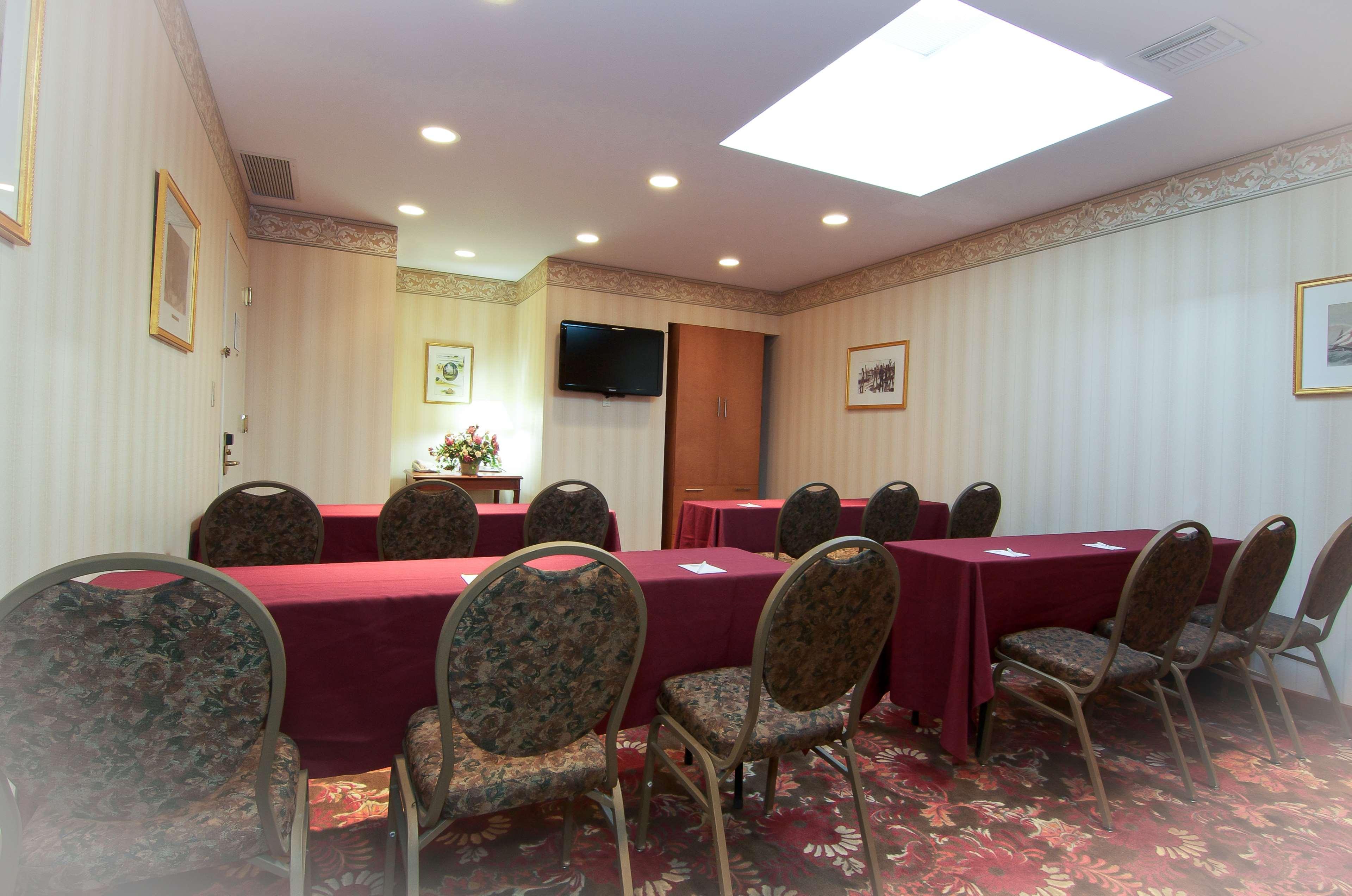 Surestay Plus By Best Western Woodbury Inn Экстерьер фото