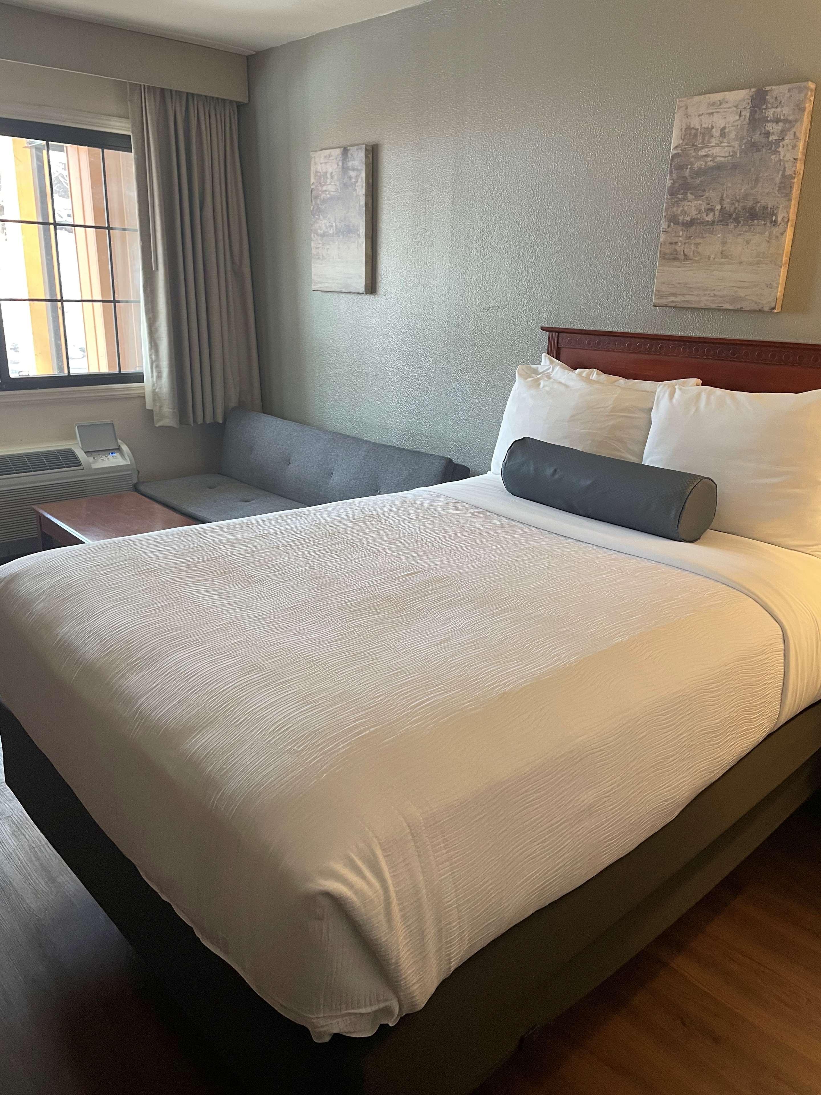 Surestay Plus By Best Western Woodbury Inn Экстерьер фото