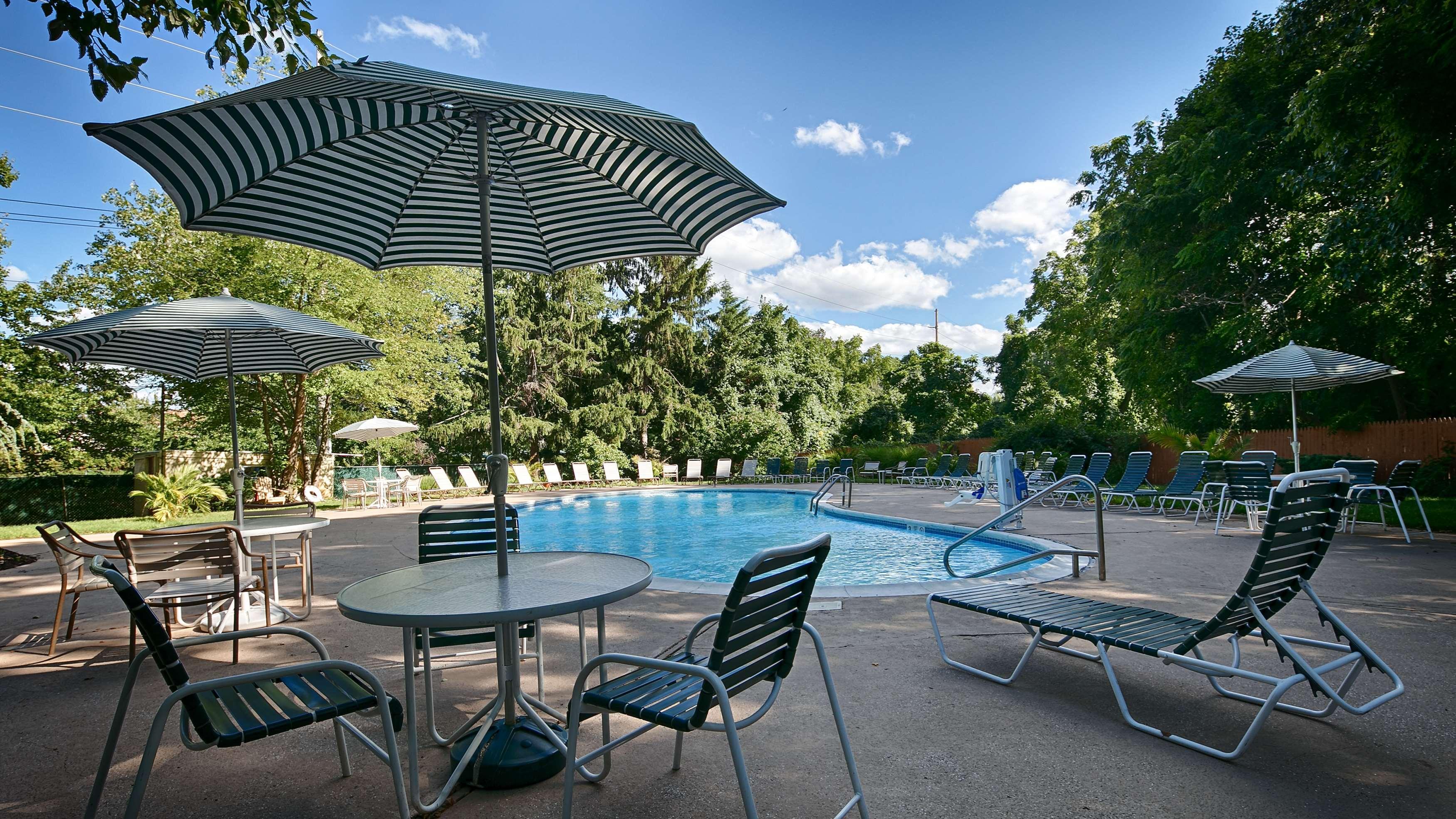 Surestay Plus By Best Western Woodbury Inn Экстерьер фото