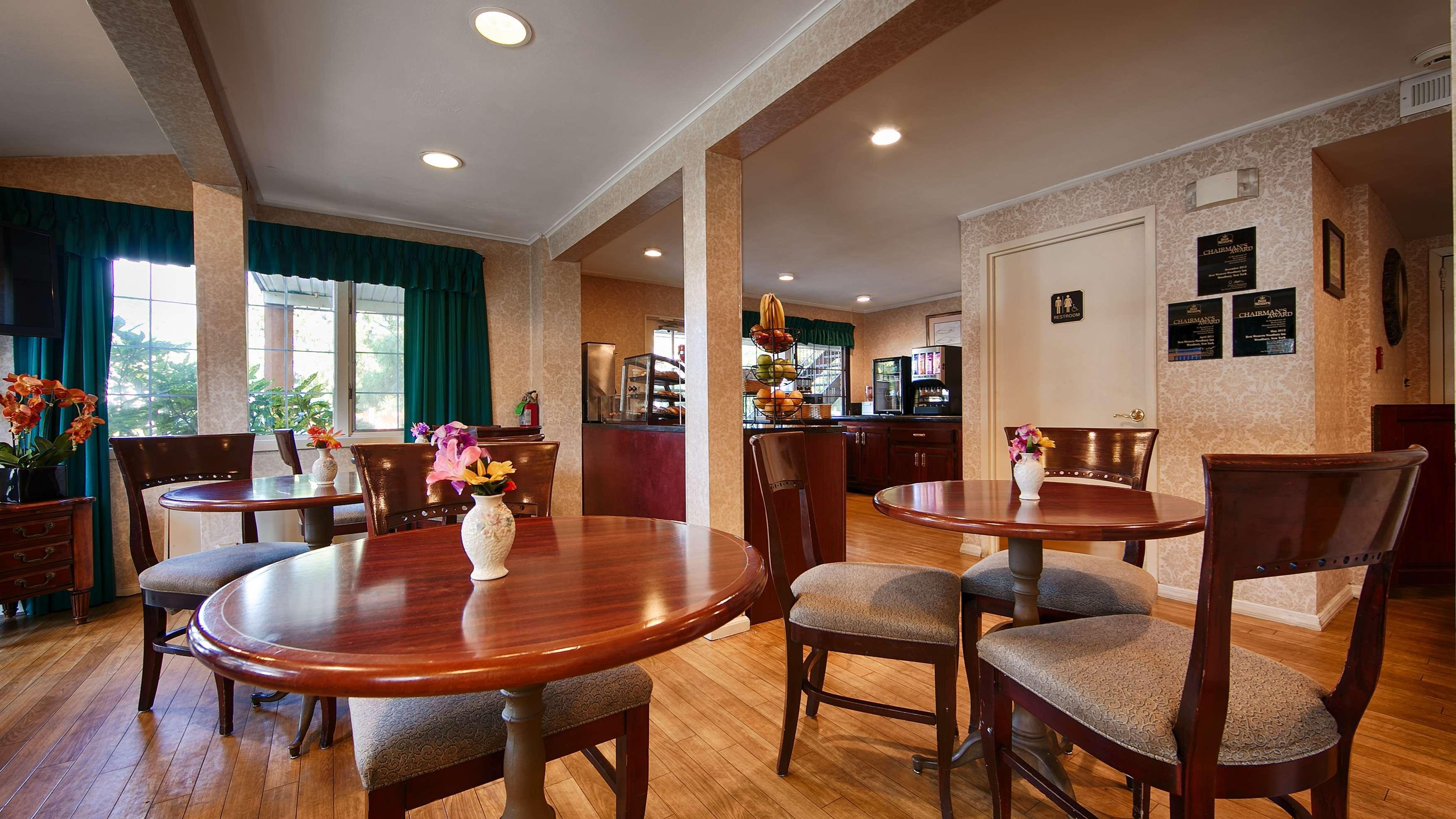 Surestay Plus By Best Western Woodbury Inn Экстерьер фото