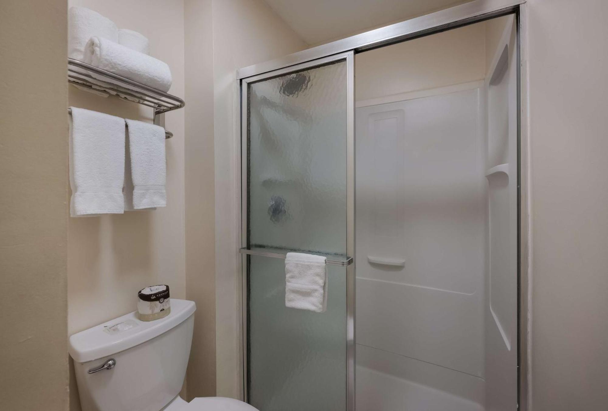 Surestay Plus By Best Western Woodbury Inn Экстерьер фото