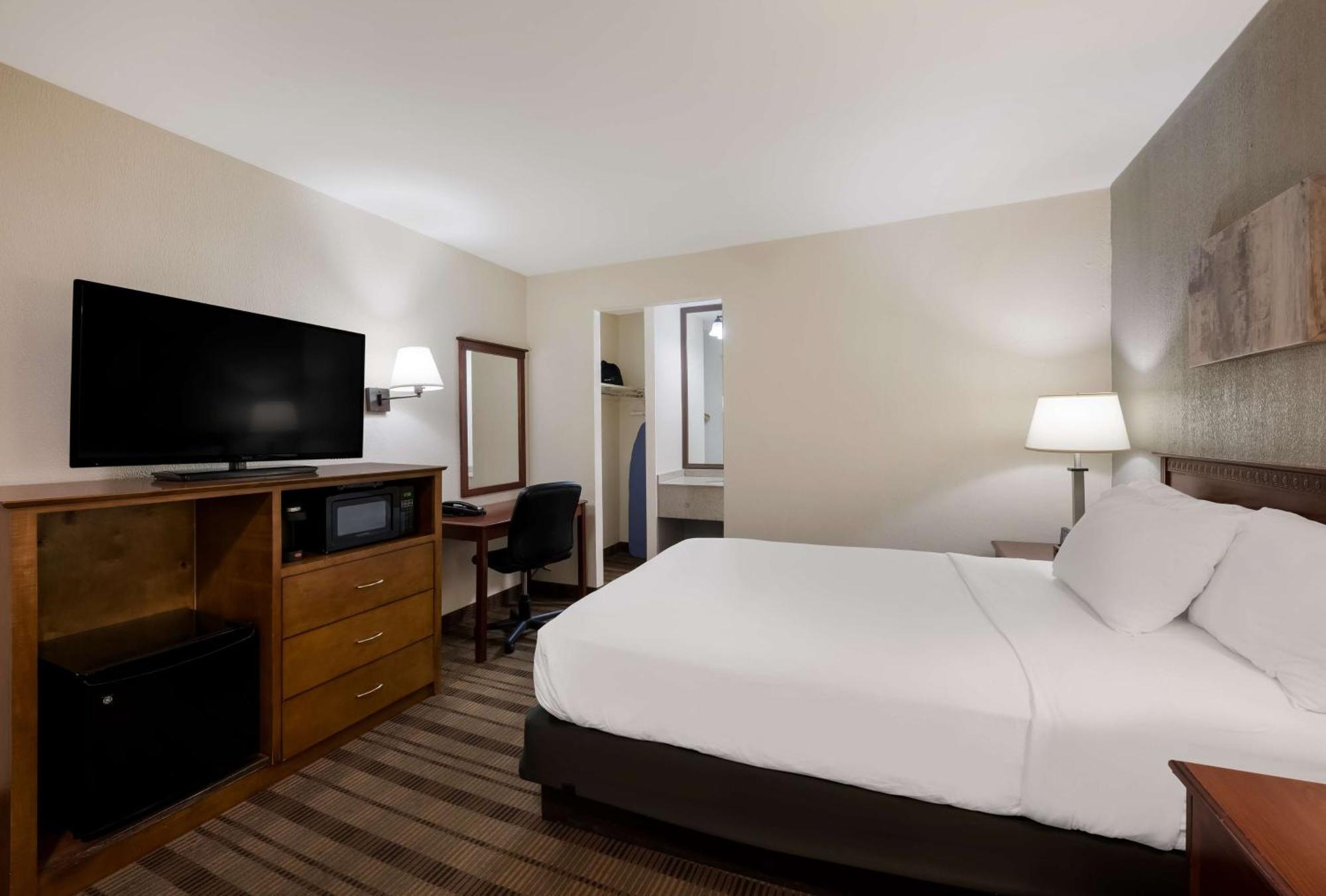 Surestay Plus By Best Western Woodbury Inn Экстерьер фото