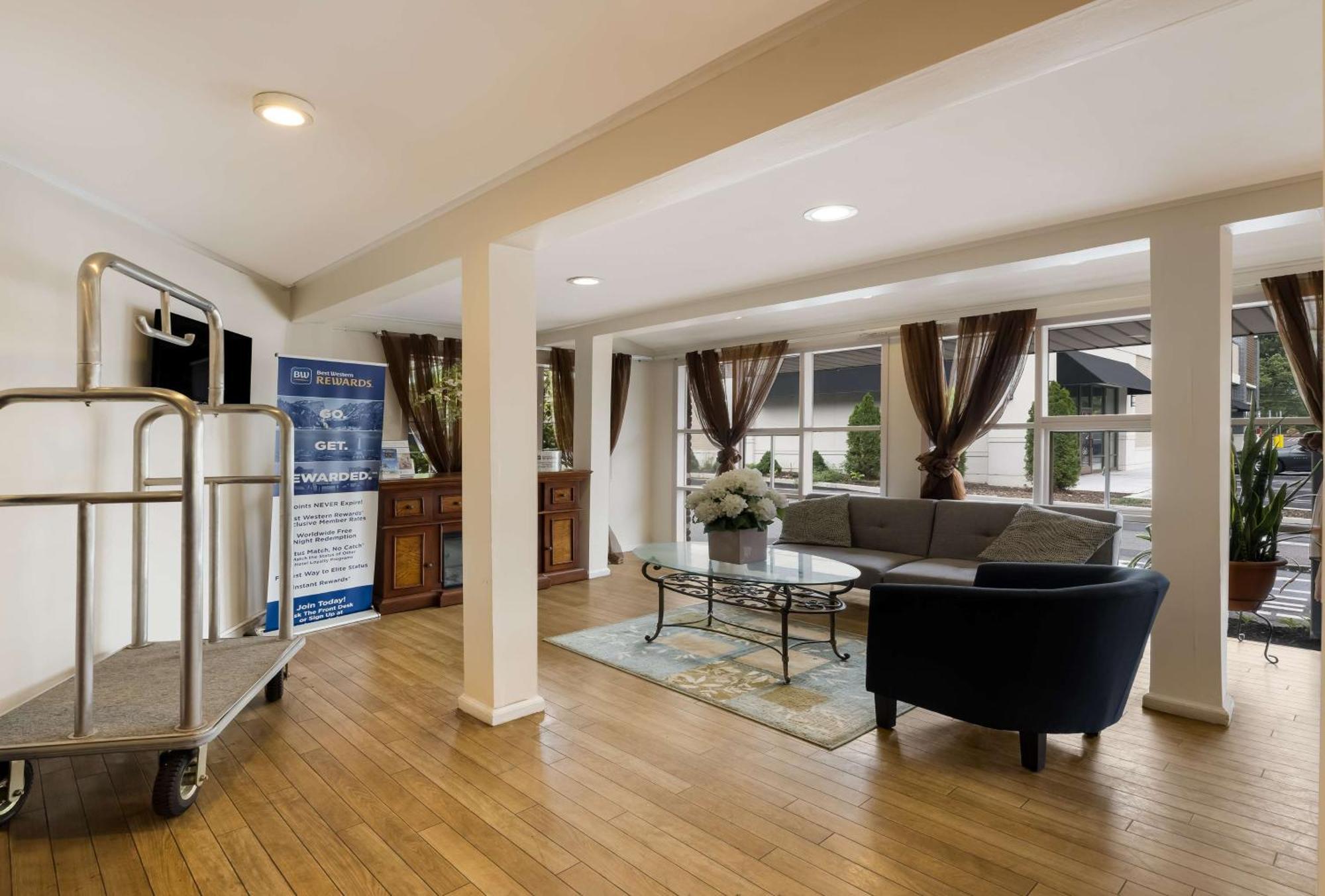 Surestay Plus By Best Western Woodbury Inn Экстерьер фото